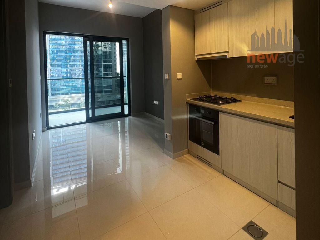 Explore the allure of Dubai living with NewAgeUAE’s 2 bed apartment price in dubai Our properties seamlessly blend comfort and sophistication, offering a luxurious buying or rent 1 One bed apartment in Zada Tower, villa , and townhouse in dubai